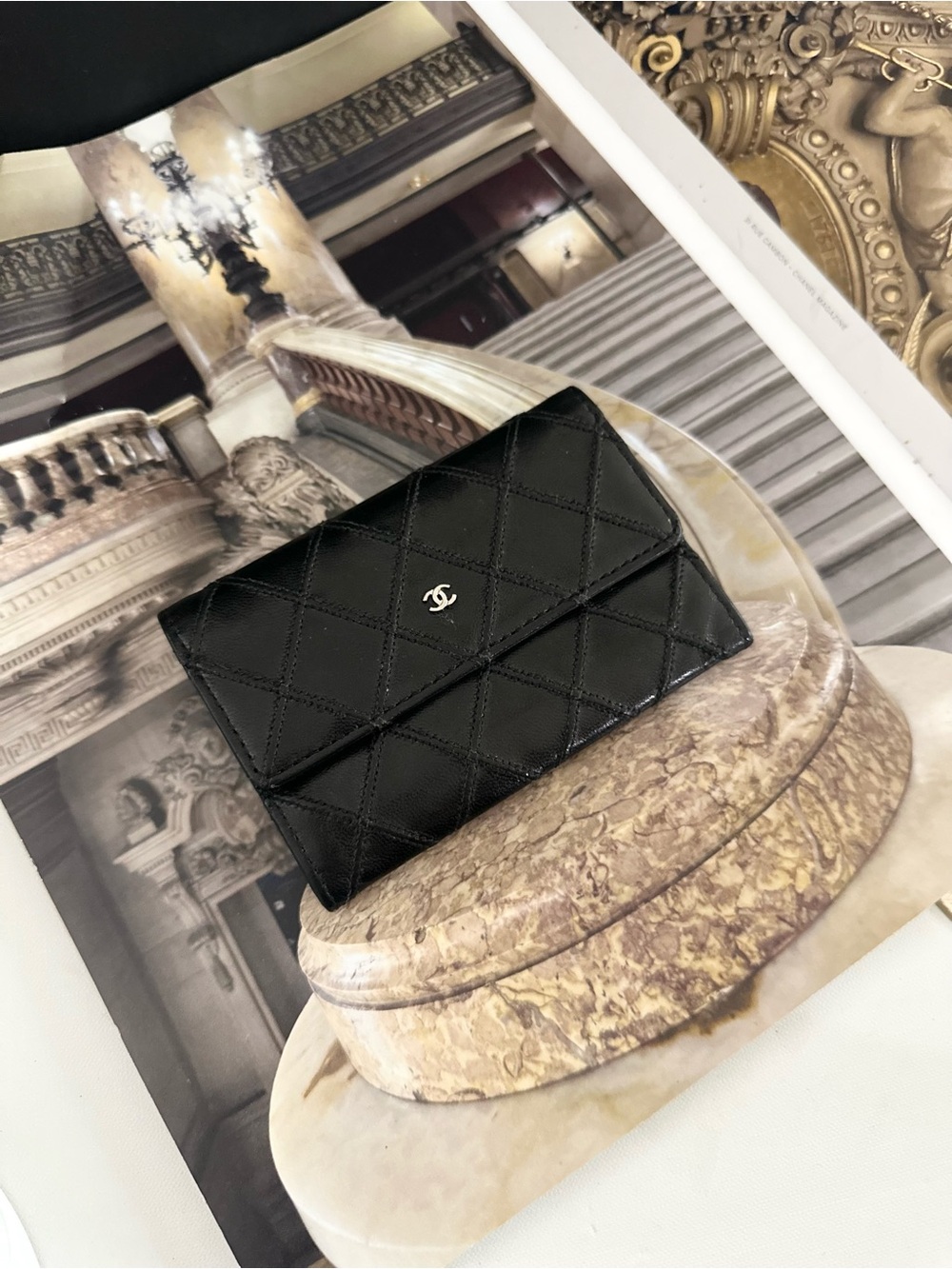 CHANEL Card Holder Quilted - Picture 6 of 11
